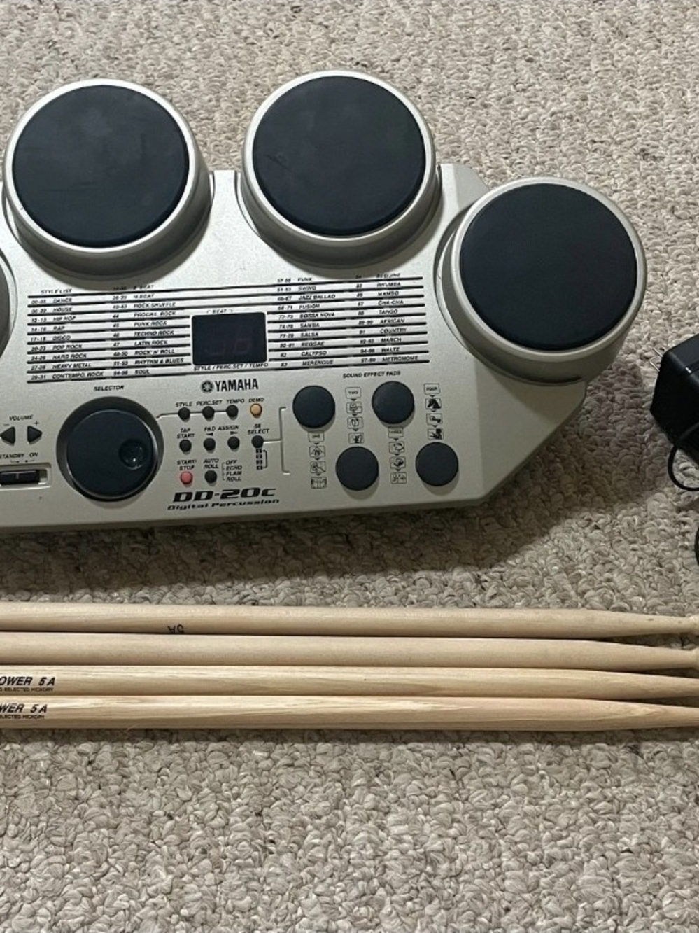 Yamaha DD-20C Champagne/Silver Electronic Drum Module with Black Pads